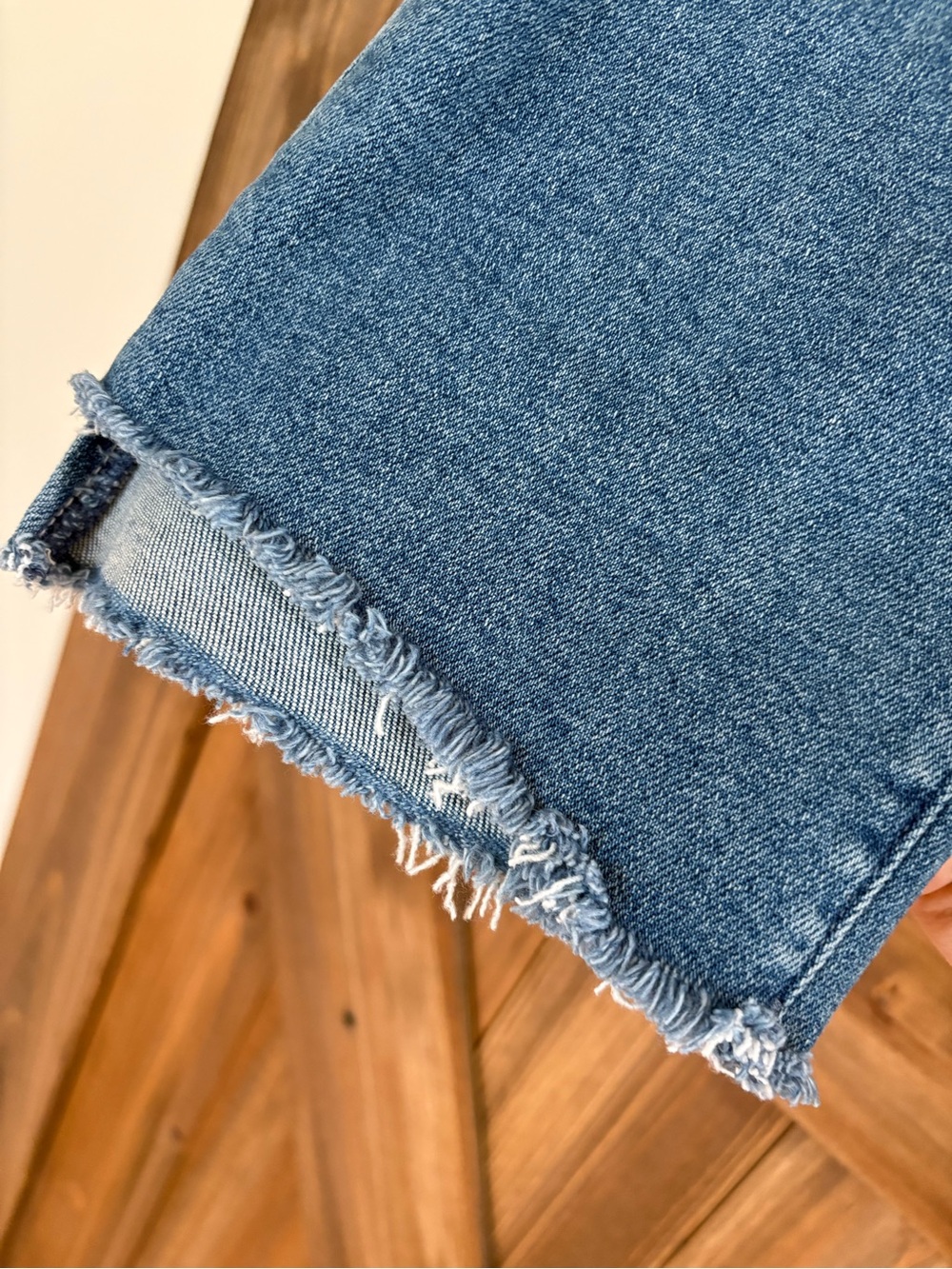MOTHER The Insider Crop Step Fray Jeans. Monkey in the Middle. Size 28 - Picture 9 of 13